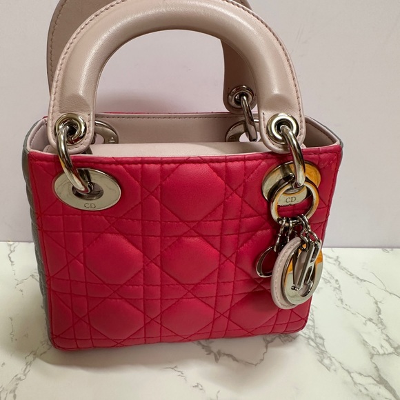 💎✨Authentic 💎✨Dior
Multicolor Cannage Quilted Lambskin Leather Mini Lady Dior - Picture 3 of 11